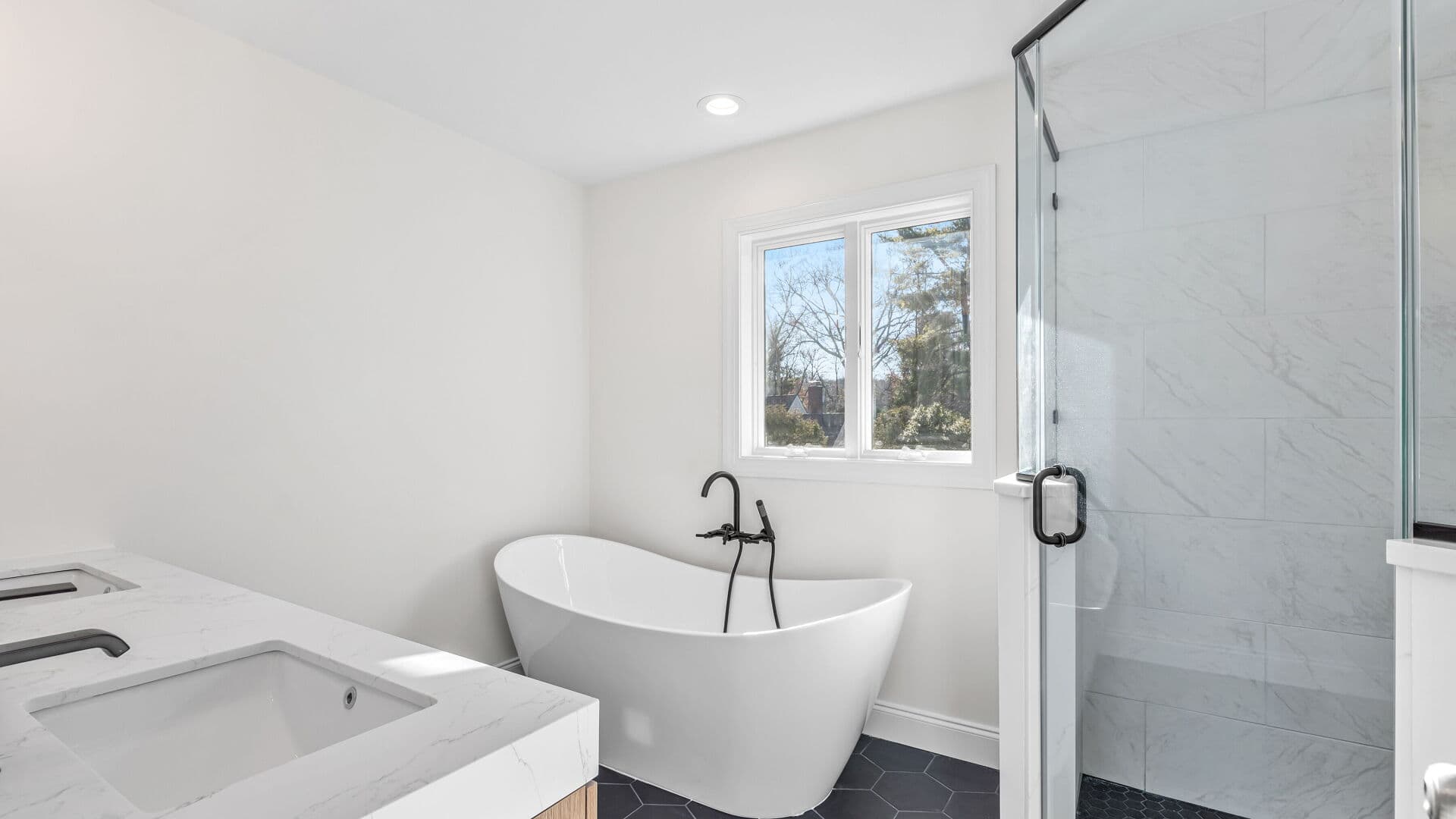 6 Mohawk Trl, Westfield - Photo 4